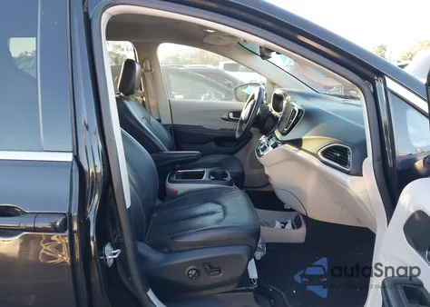 2022 Chrysler Pacifica Touring L from USA, damaged, VIN 2C4RC1BG1NR141381